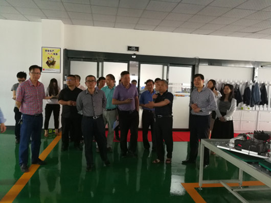 我院課題組赴漣源市開(kāi)展《婁底資源型城市轉(zhuǎn)型升級(jí)，深化供給側(cè)結(jié)構(gòu)性改革》課題調(diào)研