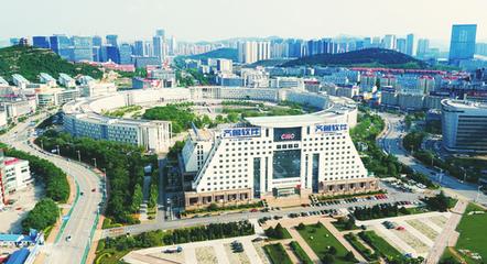濟南高新區(qū)高標準、高質量、高品質地進行城市提升 打造國際范兒的生態(tài)園區(qū)