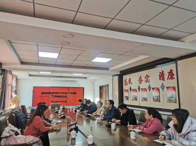 攜大豆和奶業(yè)全鏈條發(fā)展優(yōu)勢，內(nèi)蒙古科右前旗全力創(chuàng)建國家現(xiàn)代農(nóng)業(yè)產(chǎn)業(yè)園